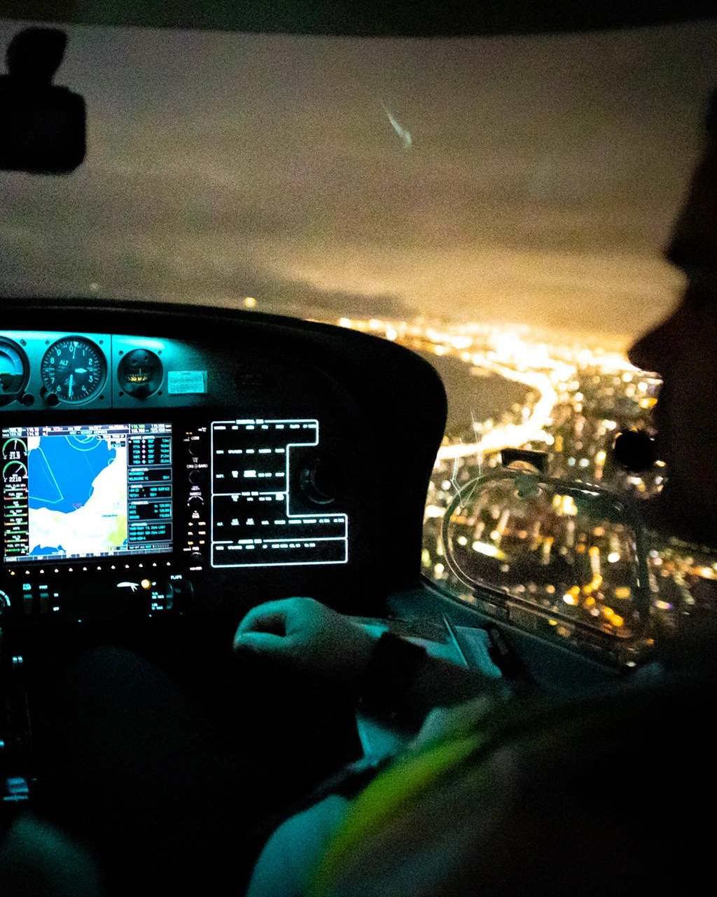 Flying at Night – Should You Get a Night VFR Rating?